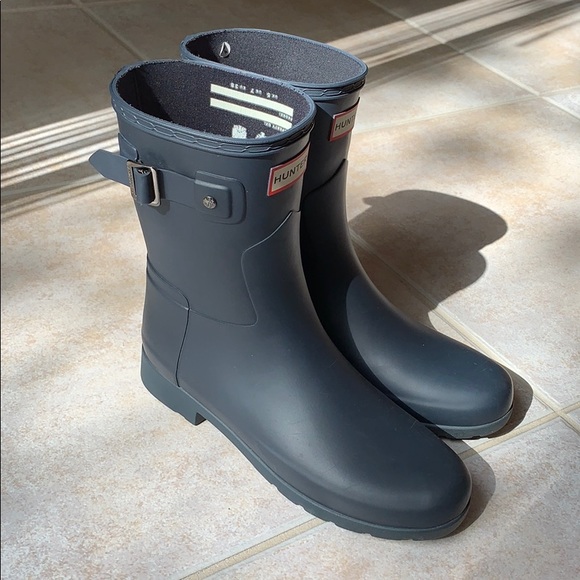 Hunter Original Refined Short Rain Boots Navy Sz 7 - Picture 3 of 7